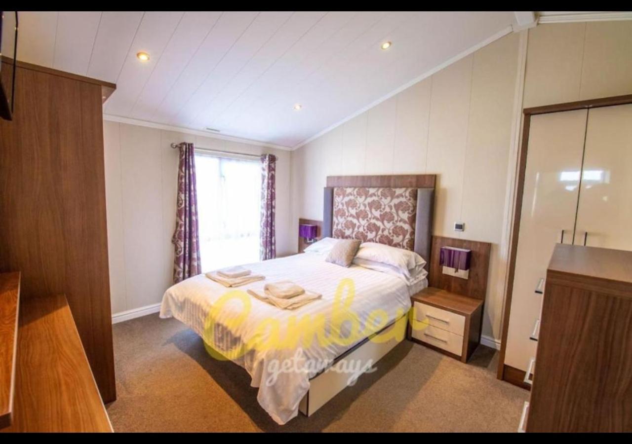 Mp768 - Camber Sands Holiday Park - Huge Lodge - Small Dog Friendly - Sleeps 8 المظهر الخارجي الصورة