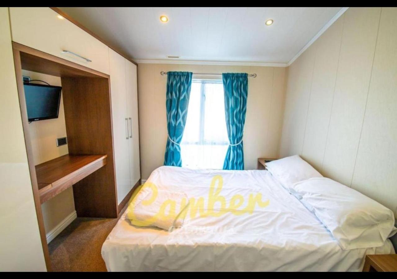 Mp768 - Camber Sands Holiday Park - Huge Lodge - Small Dog Friendly - Sleeps 8 المظهر الخارجي الصورة